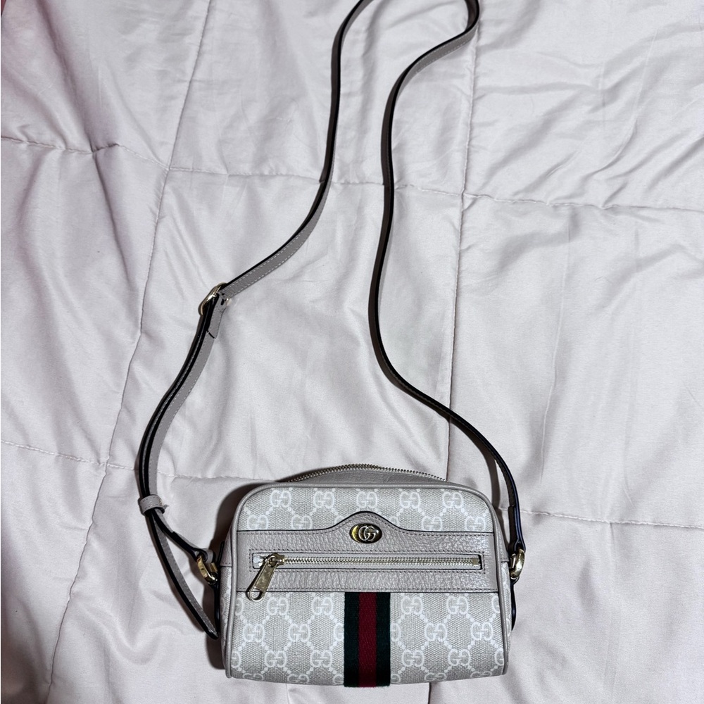 Gucci Beige GG Supreme Canvas Crossbody with Web Stripe